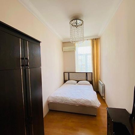 Cozy Old City Apartment Baku Bagian luar foto