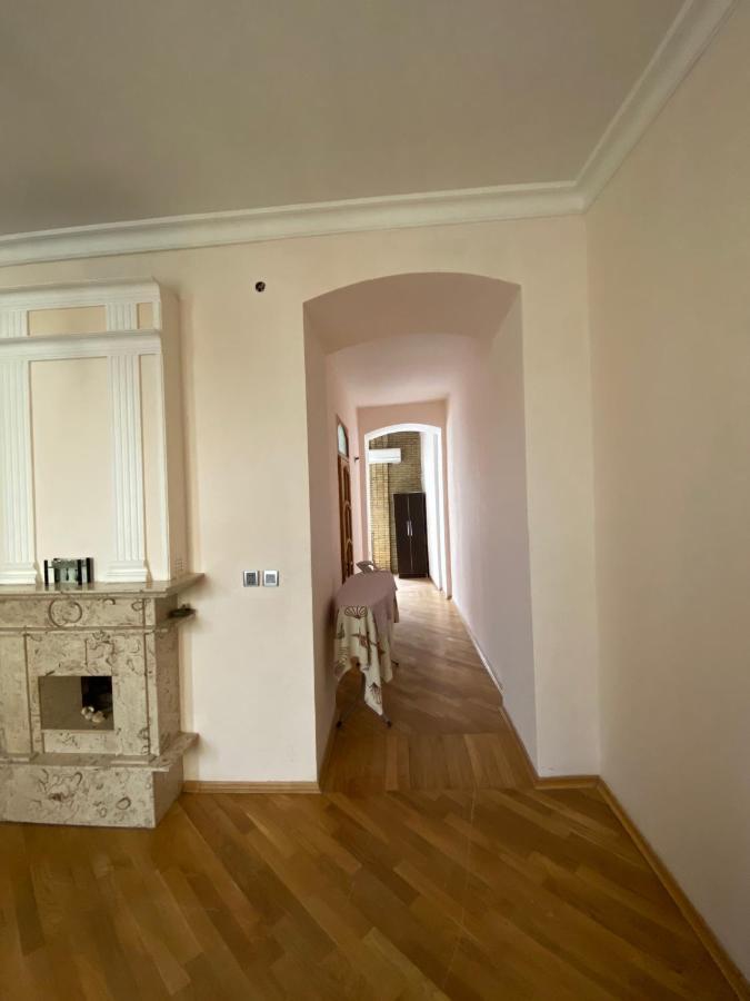Cozy Old City Apartment Baku Bagian luar foto