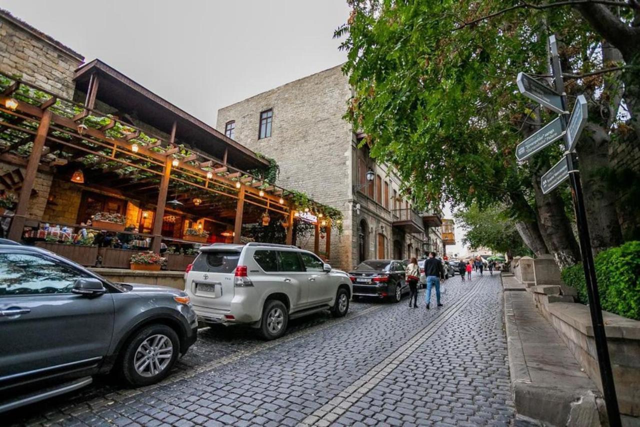 Cozy Old City Apartment Baku Bagian luar foto